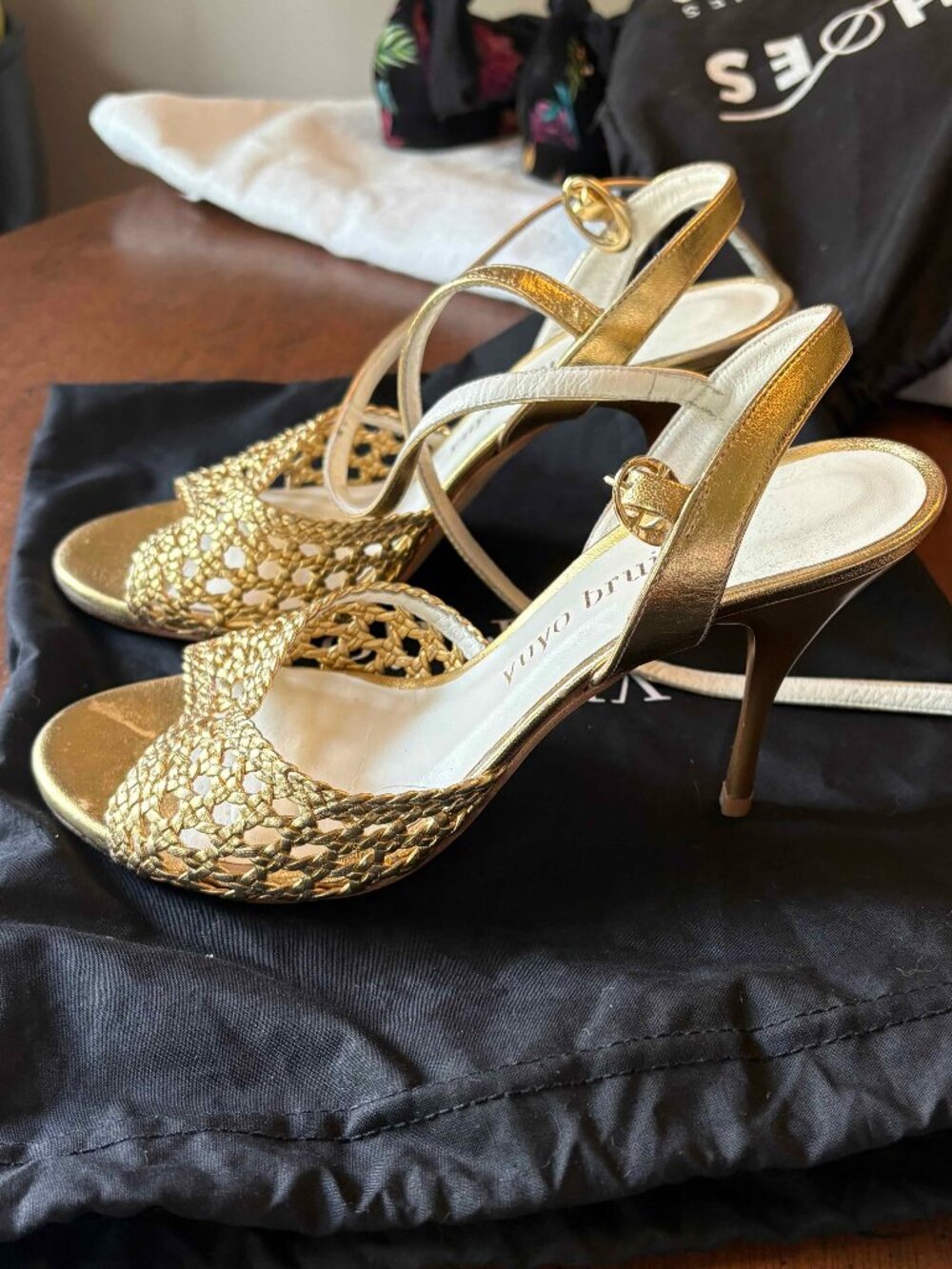 Yuyo Brujo Serpentina Oro gold Argentine tango shoes. Size 38, heel 8.5cm
